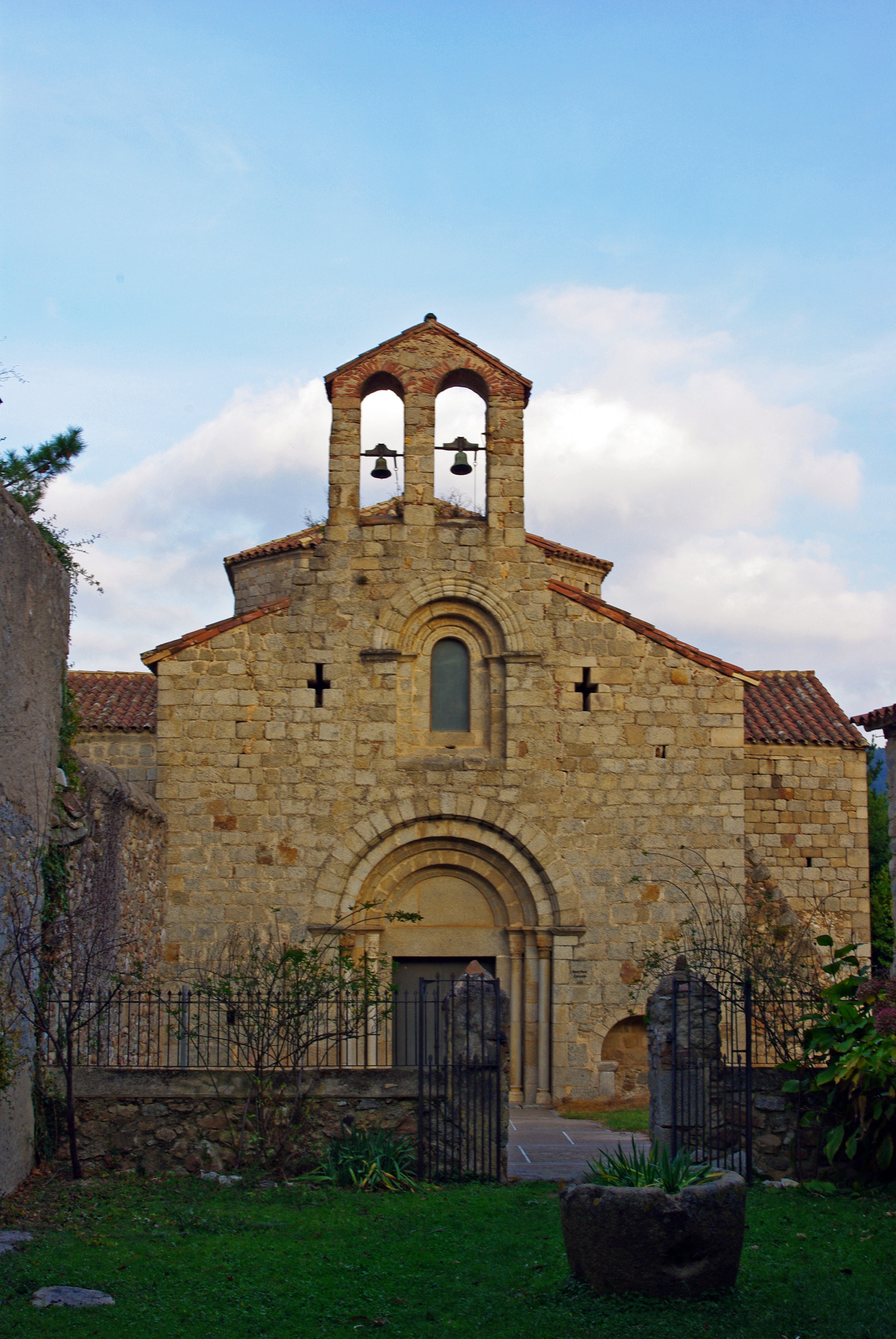 Monestir de Sant Pere de Cercada