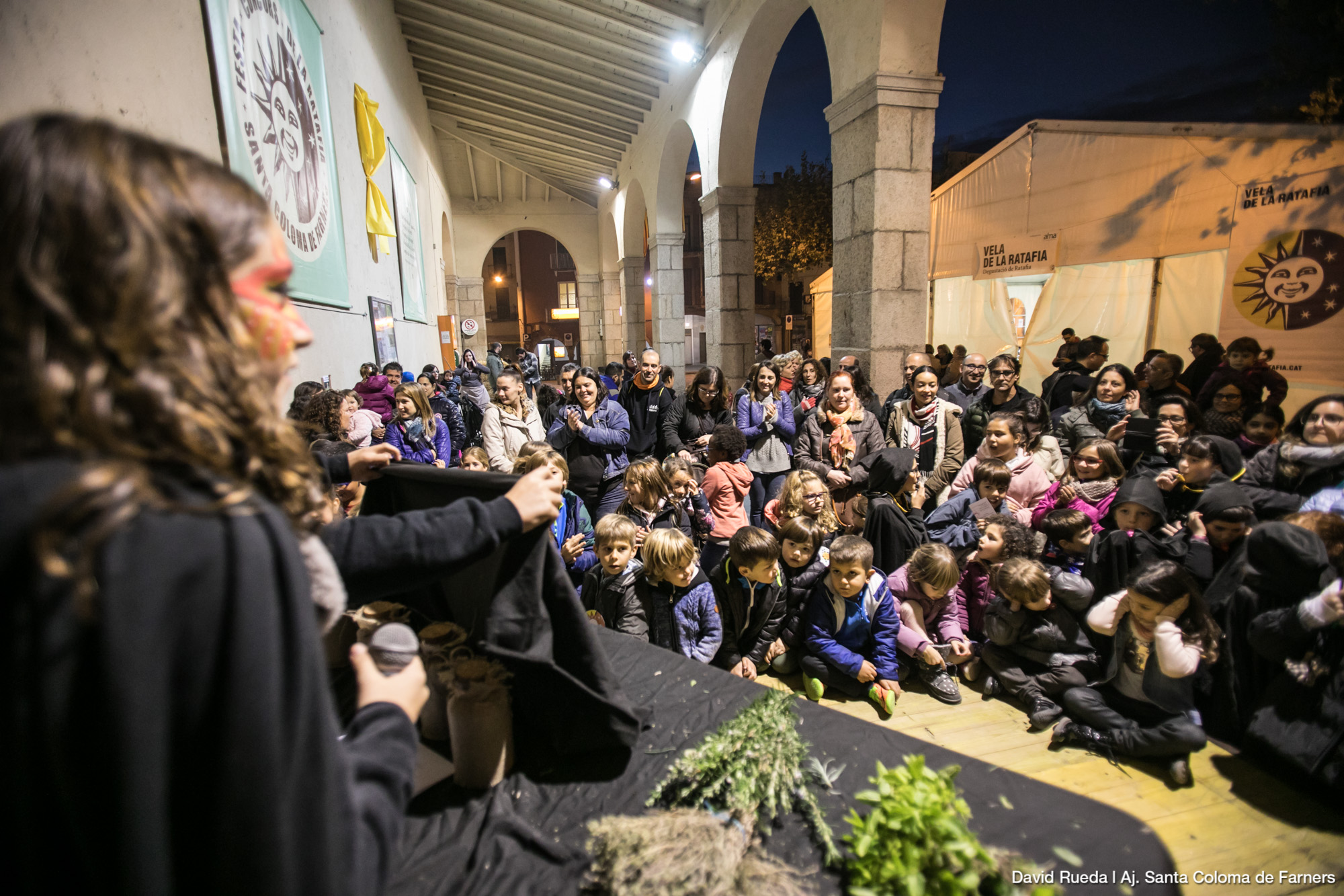 Endinsar-se dins l'Univers de la Ratafia