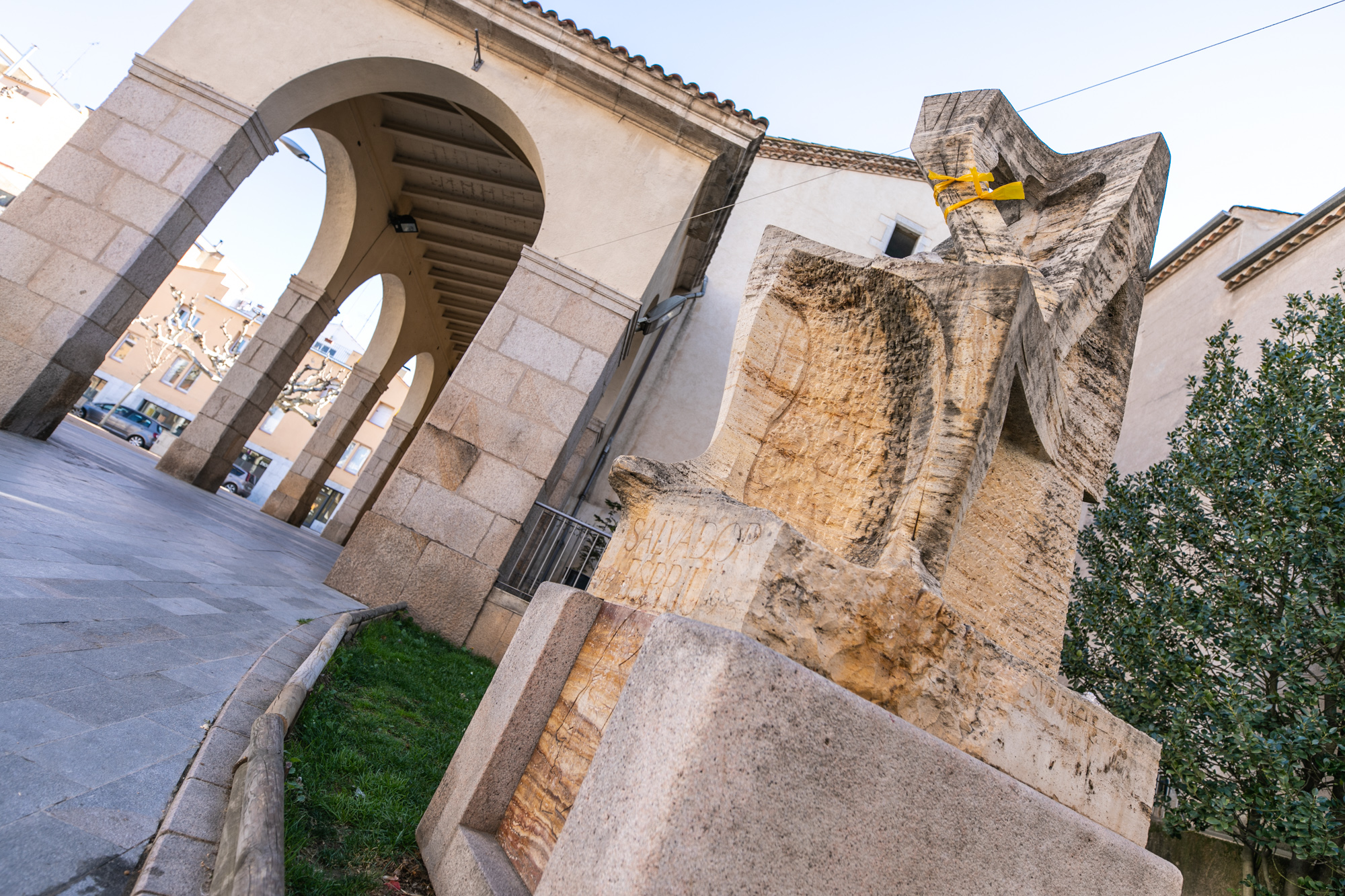 Monument a Salvador Espriu
